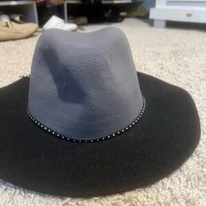 Stylish Two-Tone Fedora Hat